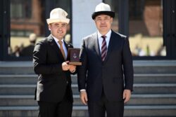 «Манас» театрынын жаңы имараты ачылды