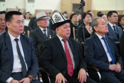 Минкаб башчысы КУУнун студенттерине лекция окуду