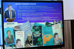 Минкаб башчысы КУУнун студенттерине лекция окуду