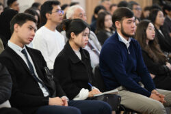 Минкаб башчысы КУУнун студенттерине лекция окуду