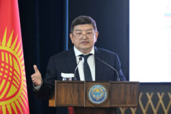 Минкаб башчысы КУУнун студенттерине лекция окуду