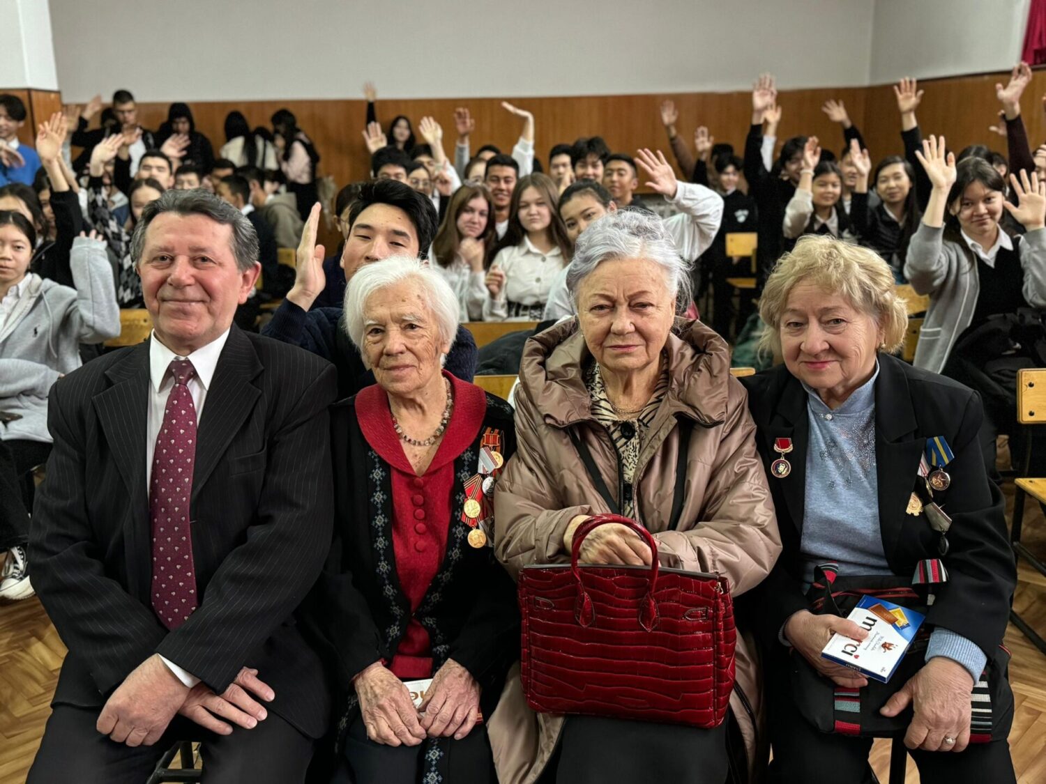 ВСТРЕЧА С ВЕТЕРАНАМИ ИНСТИТУТА КОСМИЧЕСКИХ ИССЛЕДОВАНИЙ