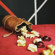 Кыймыл атоочтордун этишке окшош белгилери