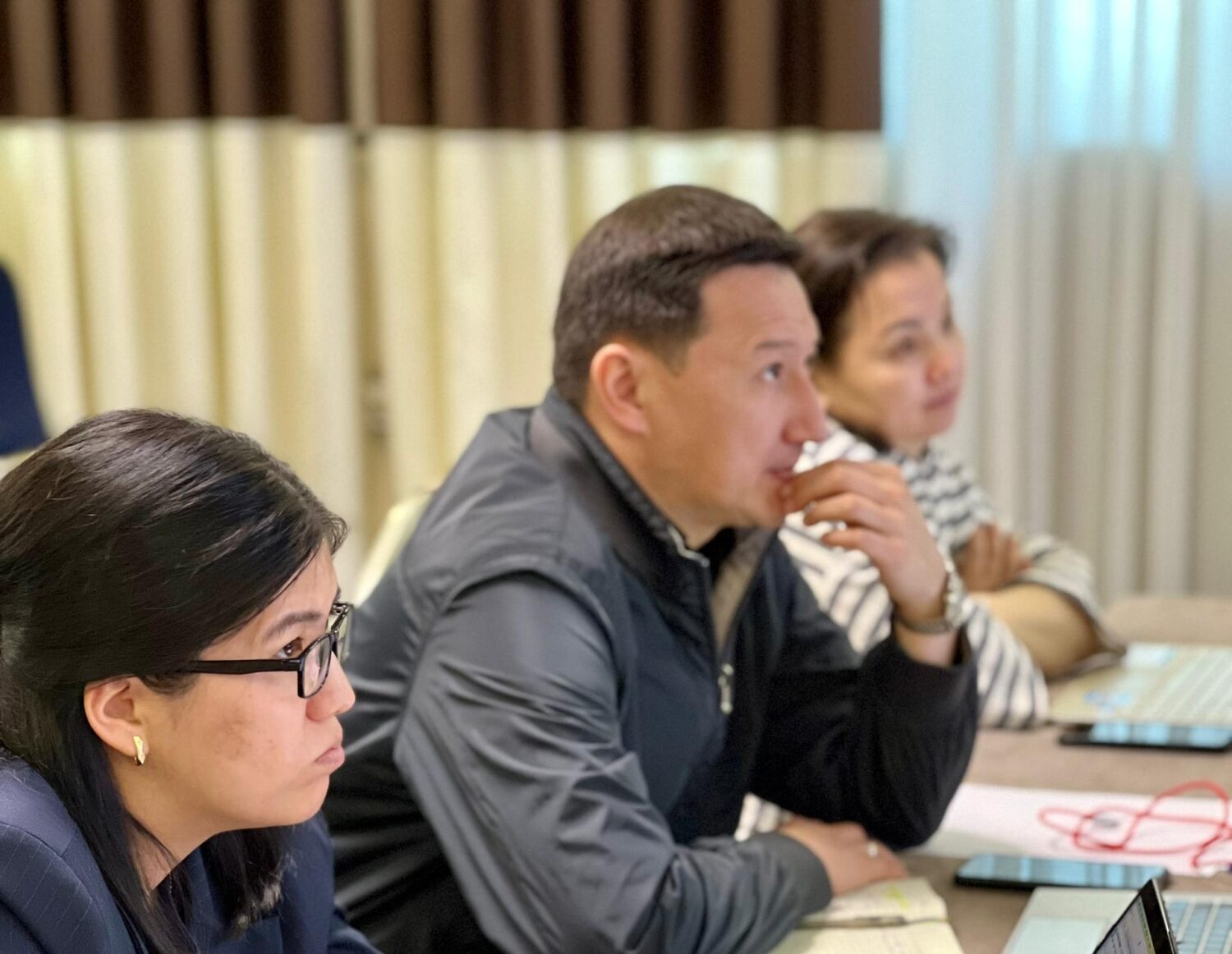 100 АЙЫМГА БАЛА БАКЧА АЧУУГА КОЛДОО КӨРСӨТҮЛДҮ