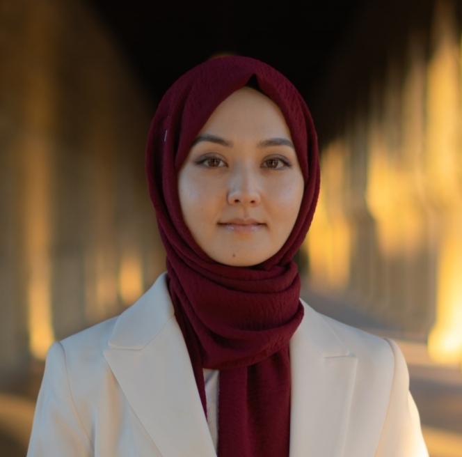 Стенфорд сыйлыгы жана ата жолун жолдогон АРУУКЕ