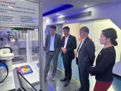 ОшМУда робототехника лабораториялык борбору ачылат