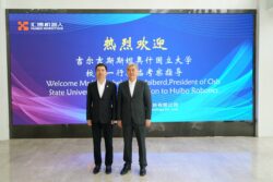 ОшМУда робототехника лабораториялык борбору ачылат