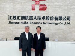 ОшМУда робототехника лабораториялык борбору ачылат