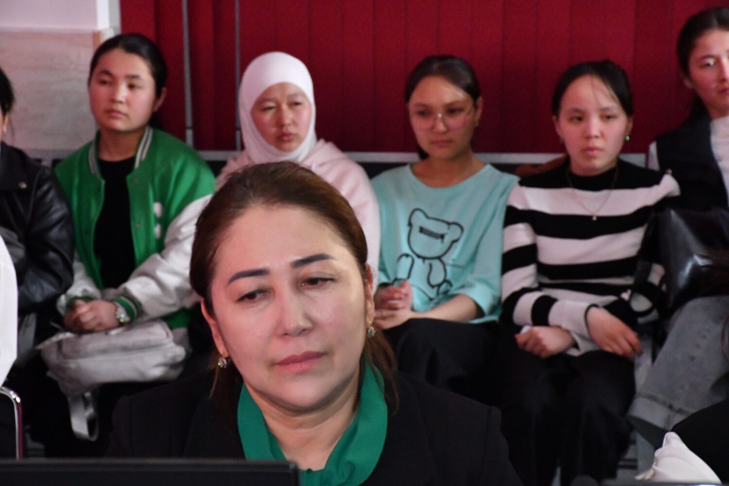 «ЭНЕ АДАТЫ — КЫЗГА ҮЛГҮ»