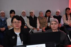 «ЭНЕ АДАТЫ — КЫЗГА ҮЛГҮ»