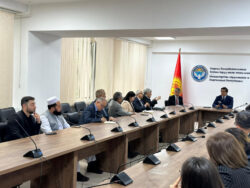 МИНКАБ ТӨРАГАСЫНЫН ОРУН БАСАРЫ ЭДИЛ БАЙСАЛОВ ЖОЖДОРДУН РЕКТОРЛОРУ МЕНЕН ЖЫЙЫН ӨТКӨРДҮ