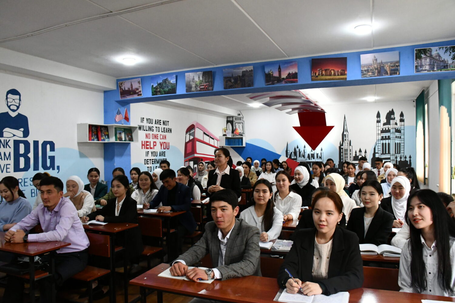 КЫРГЫЗ-ӨЗБЕК ЭЛ АРАЛЫК УНИВЕРСИТЕТИ – ЖАҢЫ ДООРДУН АЛТЫН ТУТКАСЫ!