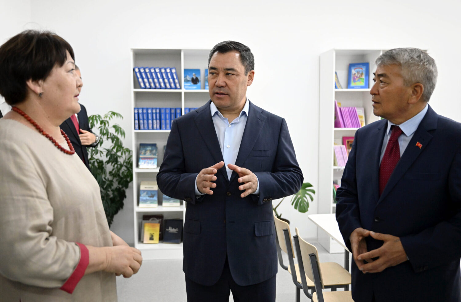 ПРЕЗИДЕНТ САДЫР ЖАПАРОВ: Ар бир курулган мектеп— өлкөбүздүн өнүгүүсүнө кошулган салым