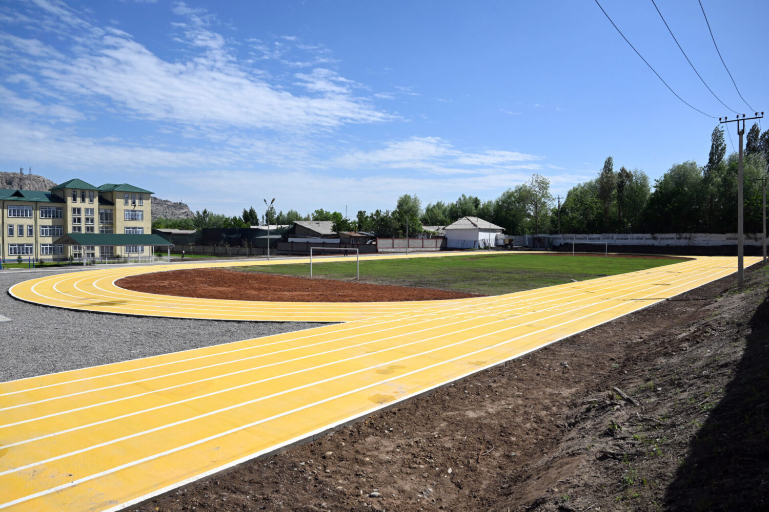 ПРЕЗИДЕНТ САДЫР ЖАПАРОВ: Ар бир курулган мектеп— өлкөбүздүн өнүгүүсүнө кошулган салым