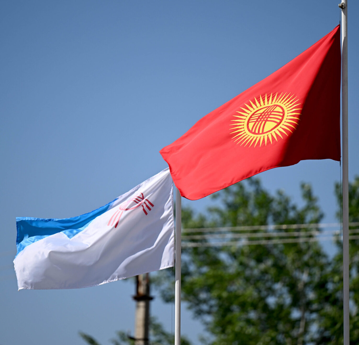 ПРЕЗИДЕНТ САДЫР ЖАПАРОВ: Ар бир курулган мектеп— өлкөбүздүн өнүгүүсүнө кошулган салым