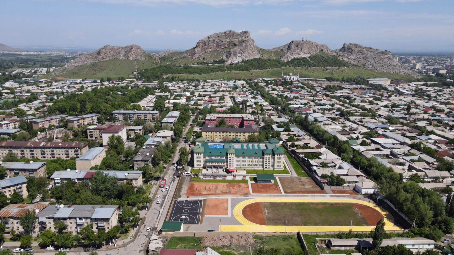 ПРЕЗИДЕНТ САДЫР ЖАПАРОВ: Ар бир курулган мектеп— өлкөбүздүн өнүгүүсүнө кошулган салым