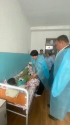 Сузак: ОшМУнун психологдору көмөк көрсөтүүдө