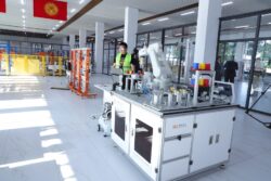 Акылбек Жапаров: «ОшМУ — биздин өлкөнүн сыймыгы»