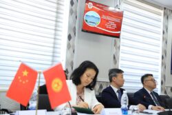 ОшМУ Кытайдын алдыңкы окуу жайы менен кызматташат