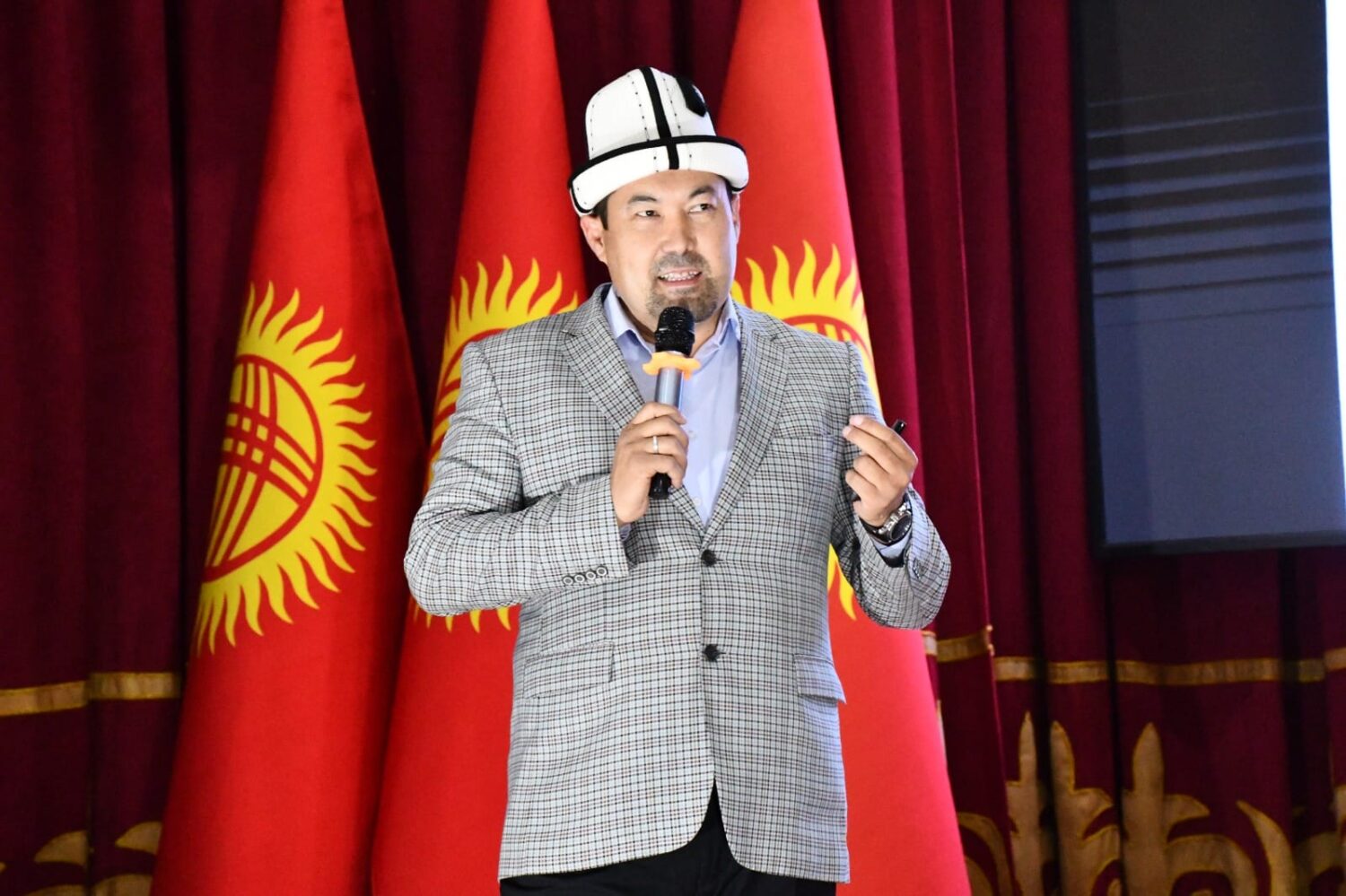 КӨЭУ ДА “АЧЫК ЭШИК” КҮНҮ ӨТТҮ