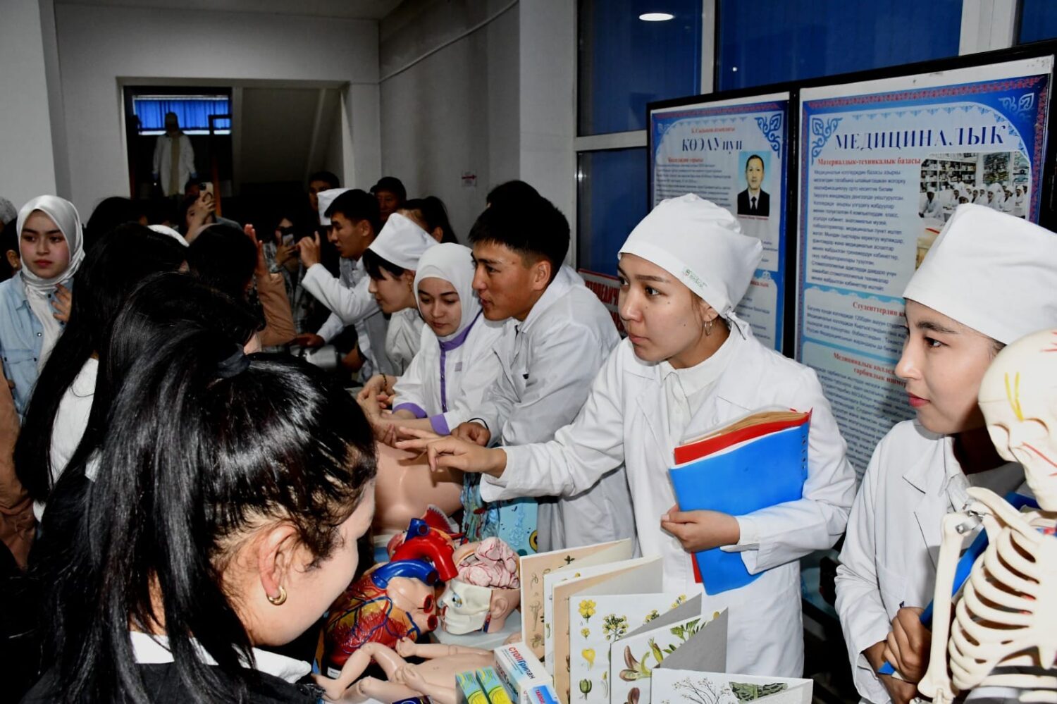 КӨЭУ ДА “АЧЫК ЭШИК” КҮНҮ ӨТТҮ