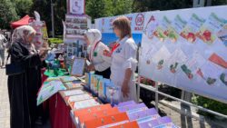 ОшМУда алдыңкы бизнес компаниялардын продукцияларынын көргөзмөсү өтүүдө