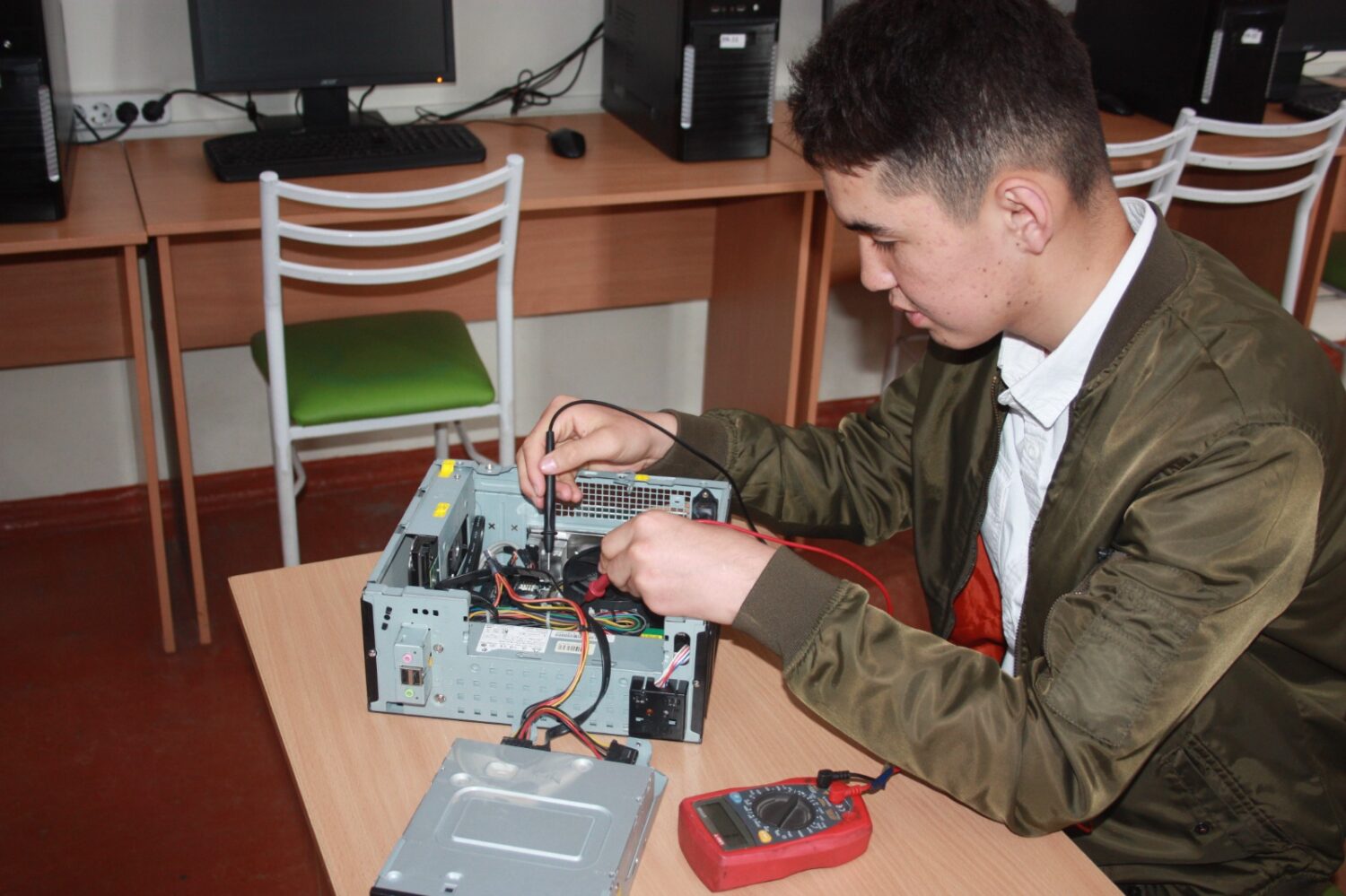 ПОЛИТЕХНИЧЕСКИЙ КОЛЛЕДЖ  Международного университета Кыргызской Республики