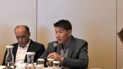 КАСТЫК ТИЛИ МЕНЕН КҮРӨШҮҮНҮН ЭЛ АРАЛЫК КҮНҮ