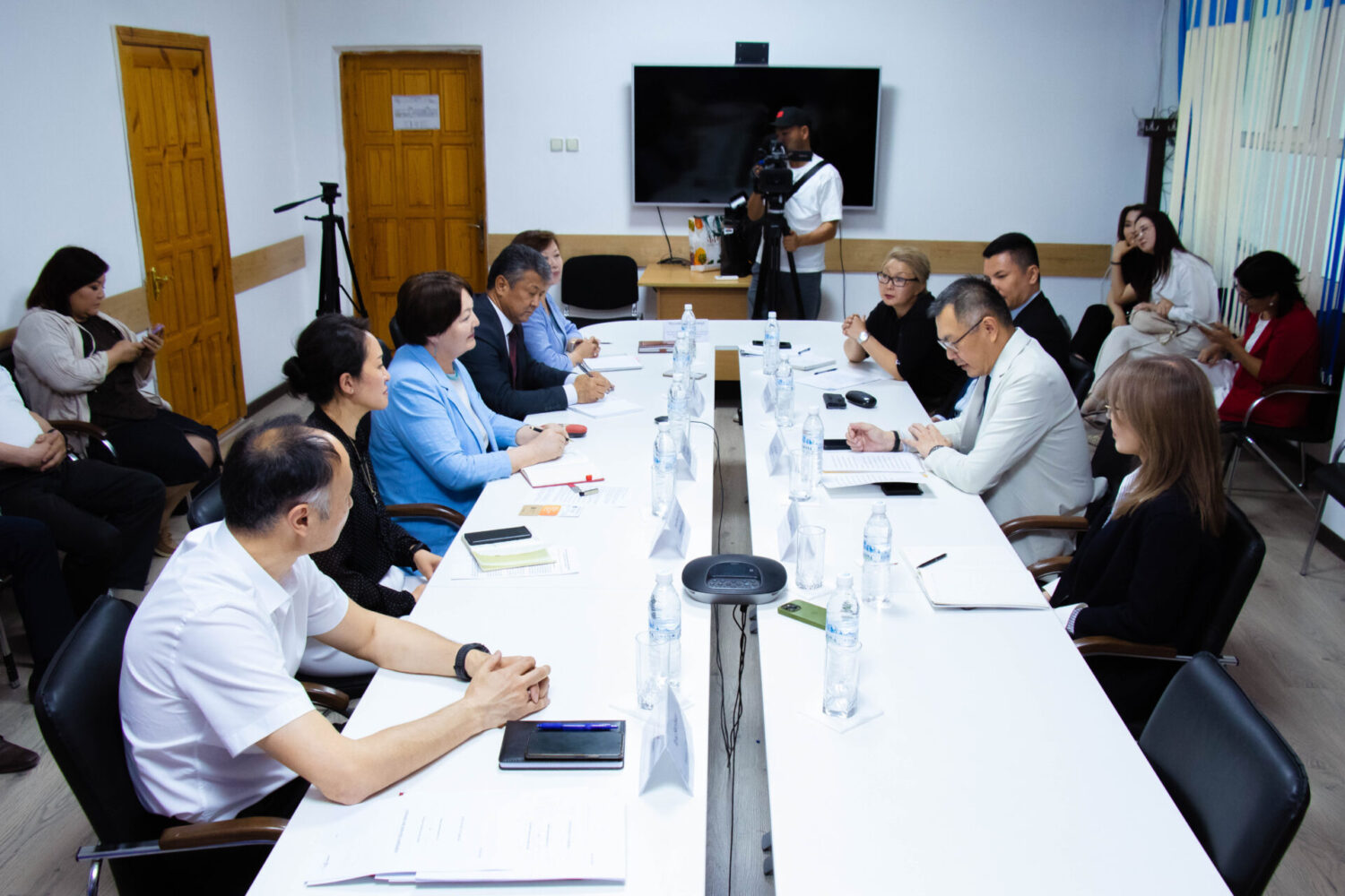 «Чечкиндүү кадам». Кыргызстан-Сингапур: билим берүүдөгү стратегиялык кызматташтык