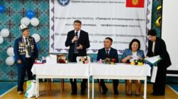 КНУ поддерживает школы