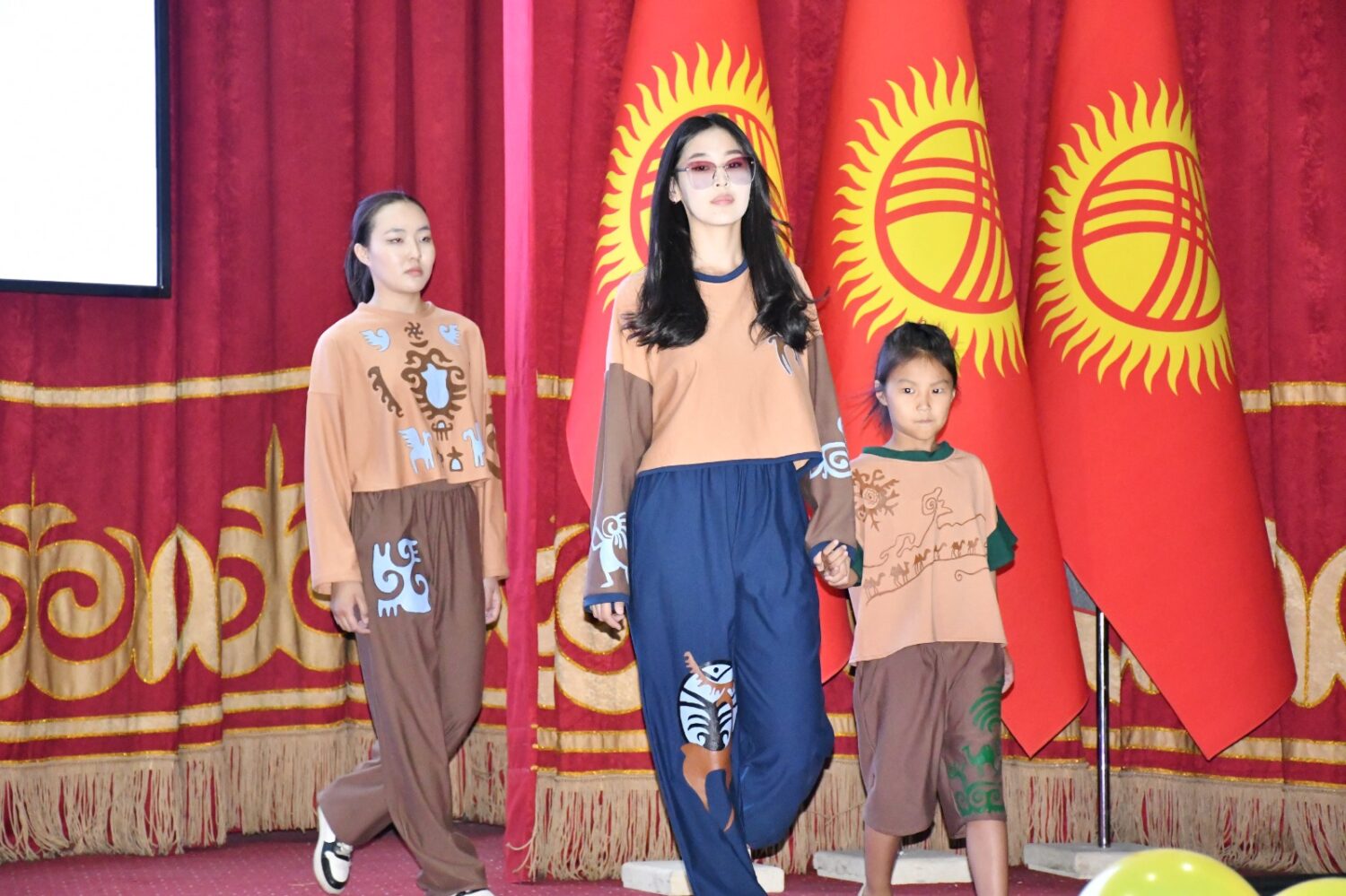 “УЛУТТАР БИРИМДИГИ“ КОЛЛЕКЦИЯСЫНЫН КӨРГӨЗМӨСҮ