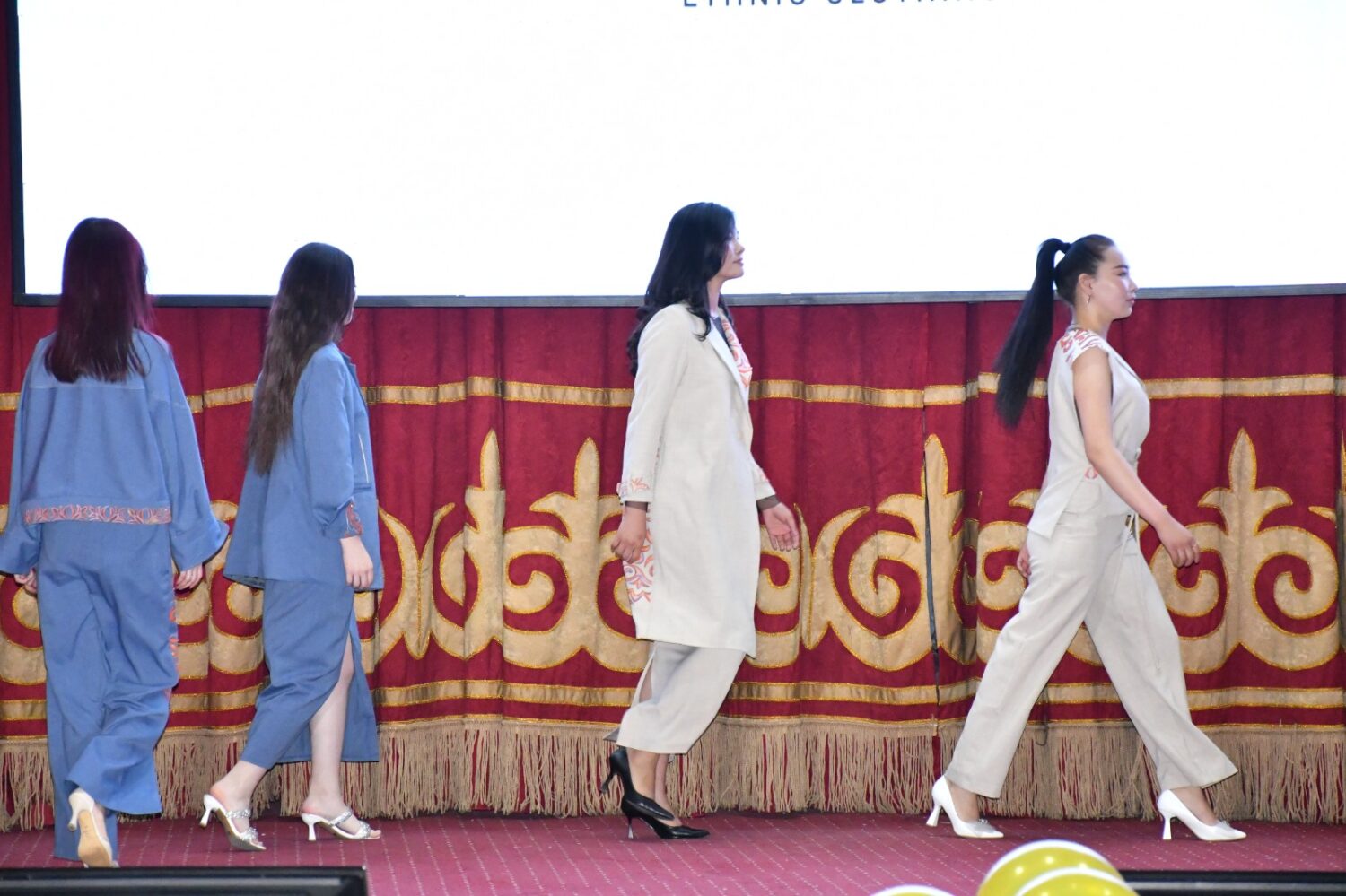 “УЛУТТАР БИРИМДИГИ“ КОЛЛЕКЦИЯСЫНЫН КӨРГӨЗМӨСҮ