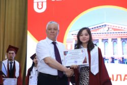 ОшМУнун мыктылары сыйланды