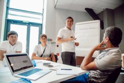 ОШТУНУН ОКУТУУЧУЛАРЫ РФДА КЕСИПТИК ЧЕБЕРЧИЛИГИН ЖОГОРУЛАТТЫ