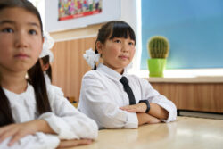 9 миңден ашык мугалим билимин жогорулатты