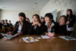 9 миңден ашык мугалим билимин жогорулатты