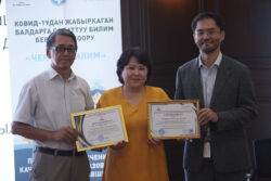 9 миңден ашык мугалим билимин жогорулатты