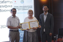 9 миңден ашык мугалим билимин жогорулатты