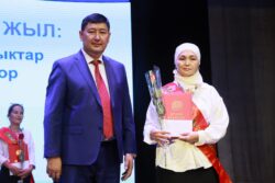 ОШ ОБЛУСУНДАГЫ БИЛИМ БЕРҮҮ КЫЗМАТКЕРЛЕРИНИН АВГУСТ КЕҢЕШМЕСИ