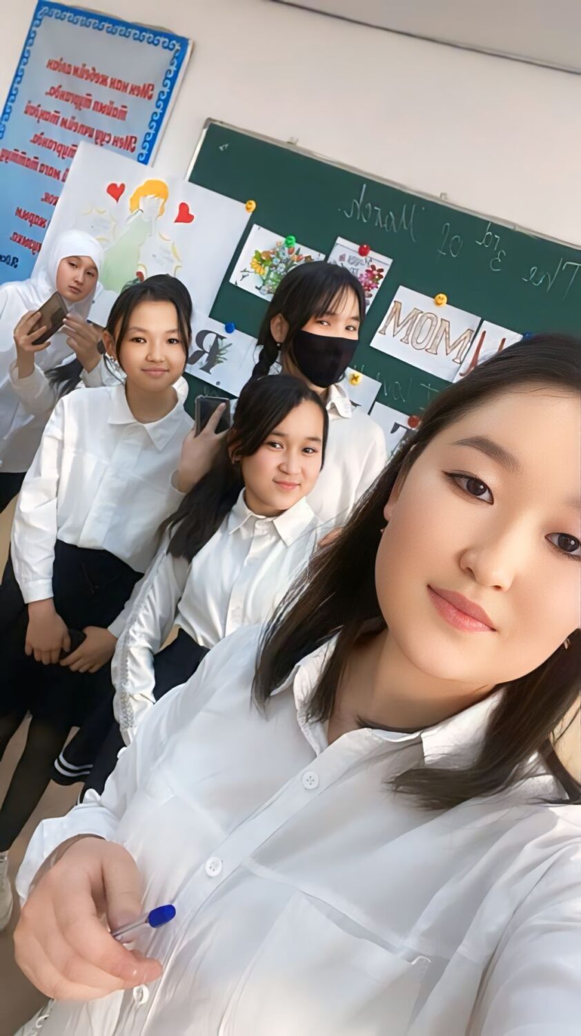 КЕЛЕЧЕГИН МЕКТЕПТЕН ИЗДЕГЕН ЖАШ МУГАЛИМДЕР