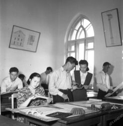 ИНЖЕНЕРДИК-ТЕХНИКАЛЫК БИЛИМ БЕРҮҮНҮН ФЛАГМАНЫ 70 ЖАШТА