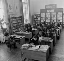 ИНЖЕНЕРДИК-ТЕХНИКАЛЫК БИЛИМ БЕРҮҮНҮН ФЛАГМАНЫ 70 ЖАШТА