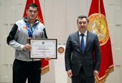 Президент олимпиаданын жеңүүчүлөрүн куттуктады