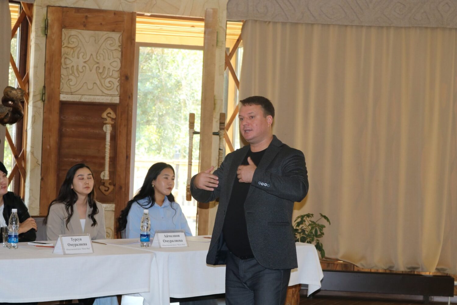 «Кастык тилине каршы тынчтык коммуникациялары» аттуу семинар өткөрүлдү.