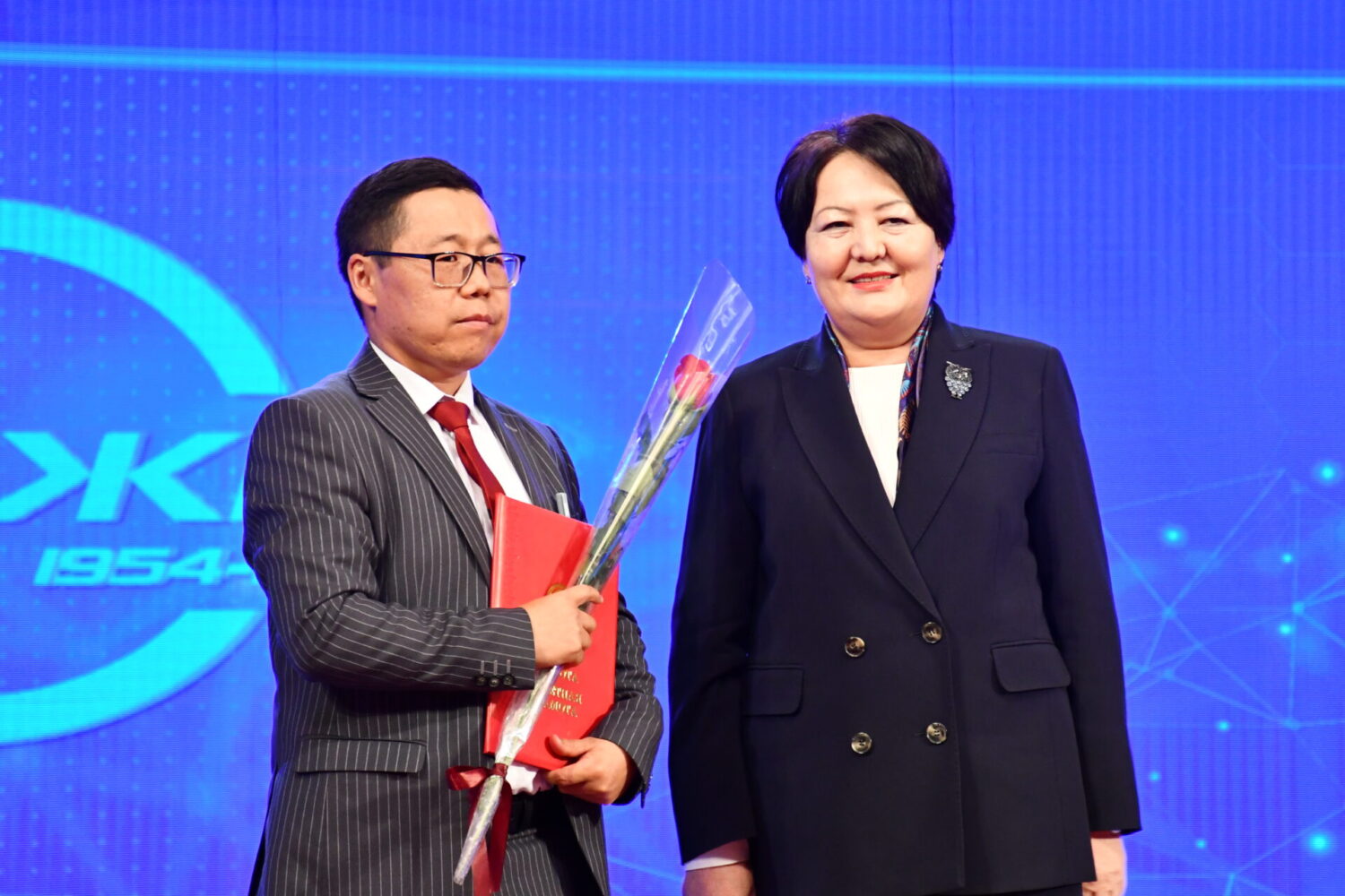 Кыргыз мамлекеттик техникалык университет 70 жылдыгын белгилеп жатат