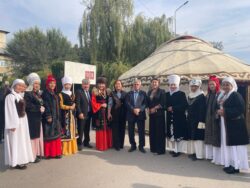 Улуттук нарк — мекенчилдикти, атуулдукту тарбиялоонун булагы