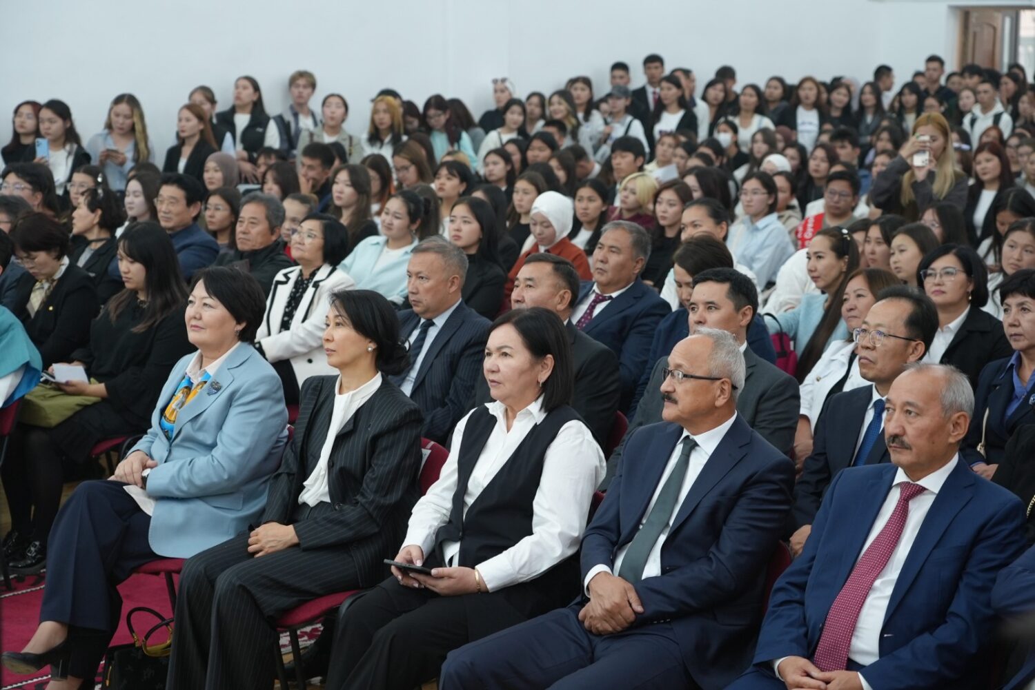 КМУ КОРЕЯ МЕНЕН КЫЗМАТТАШТЫГЫН ЧЫҢДООДО