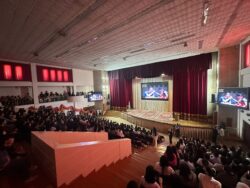 К. Карасаев атындагы Бишкек мамлекеттик университетинде күз майрамына карата күзгү студенттик фестиваль болуп өттү.