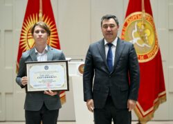 Президент олимпиаданын жеңүүчүлөрүн куттуктады