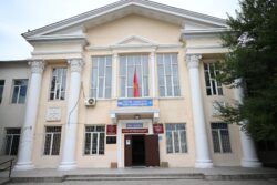 ЖК төрагасы Токмоктун мектептеринде